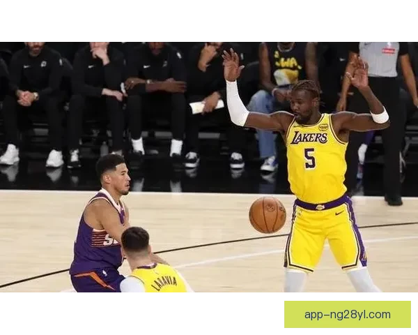 东契奇25+7湖人止败艾顿稳